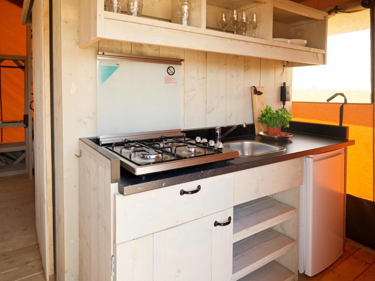 Luxury tent Dutchen Erfgoedpark De Hoop Glamping Uitgeest