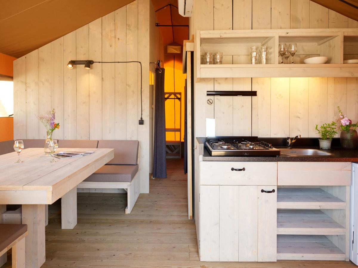 Luxury tent Dutchen Erfgoedpark De Hoop Glamping Uitgeest