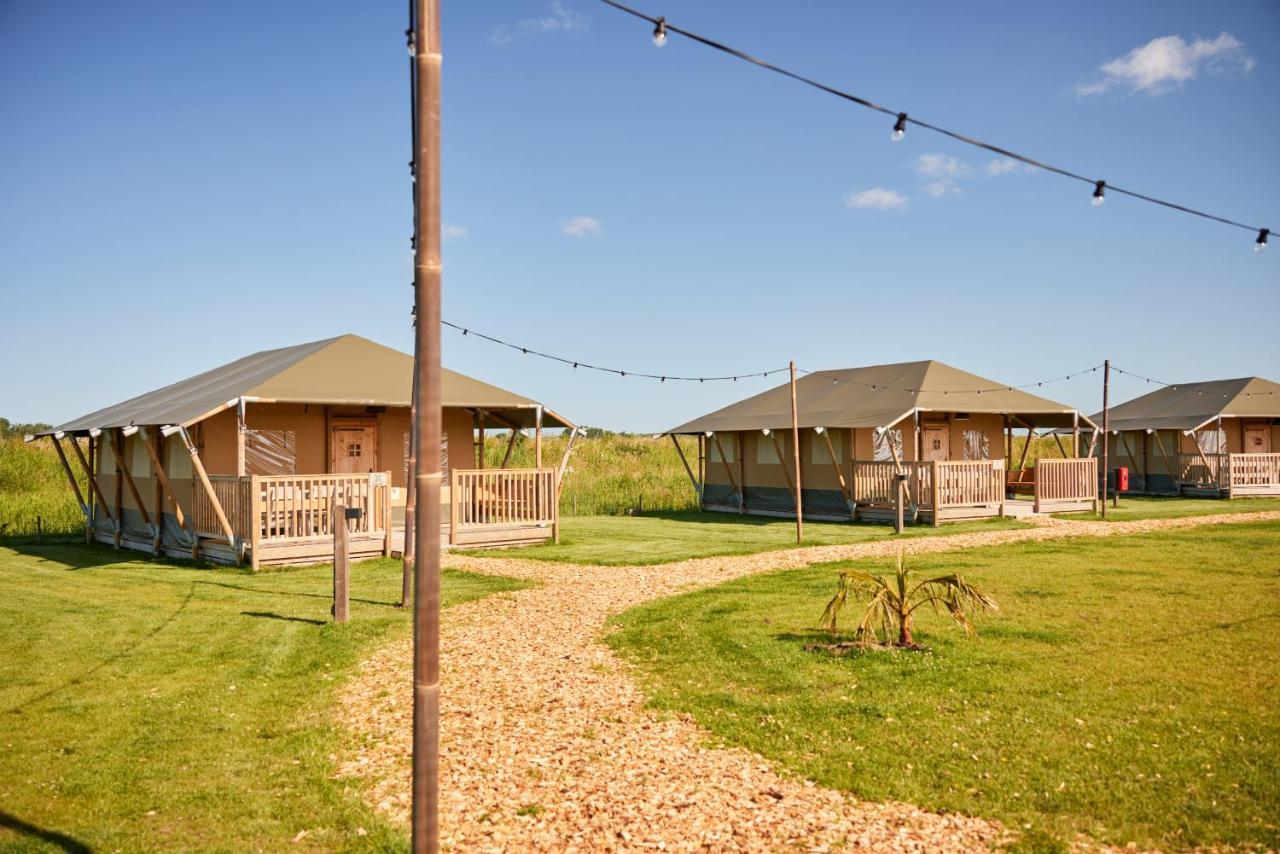 Luxury tent Dutchen Erfgoedpark De Hoop Glamping Uitgeest